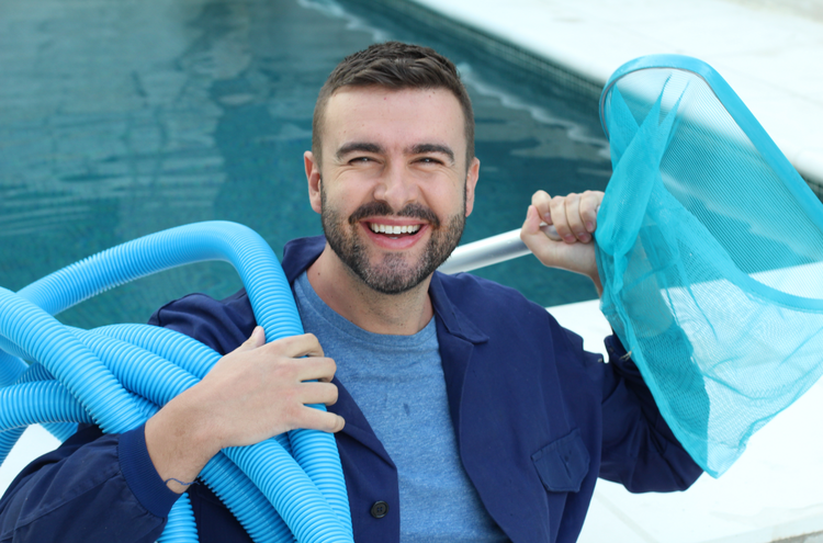 how-to-start-a-pool-cleaning-business